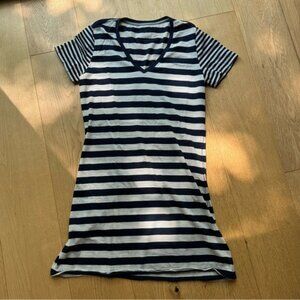 ICEBREAKER TECH LITE SHORT SLEEVE V NECK DRESS NAVY AND WHITE - L